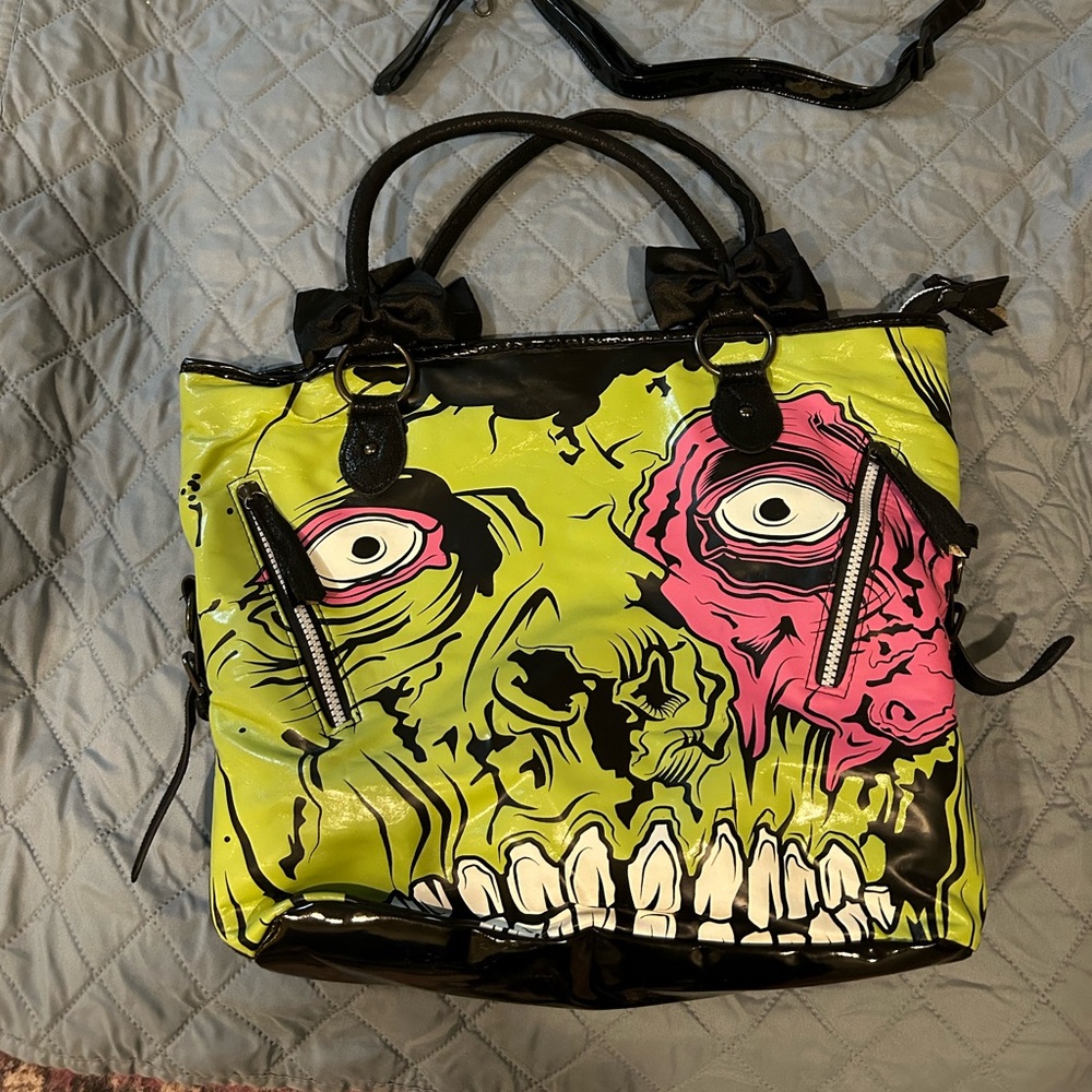 Unique Iron Fist Graphic Tote Bag - Green and Pink